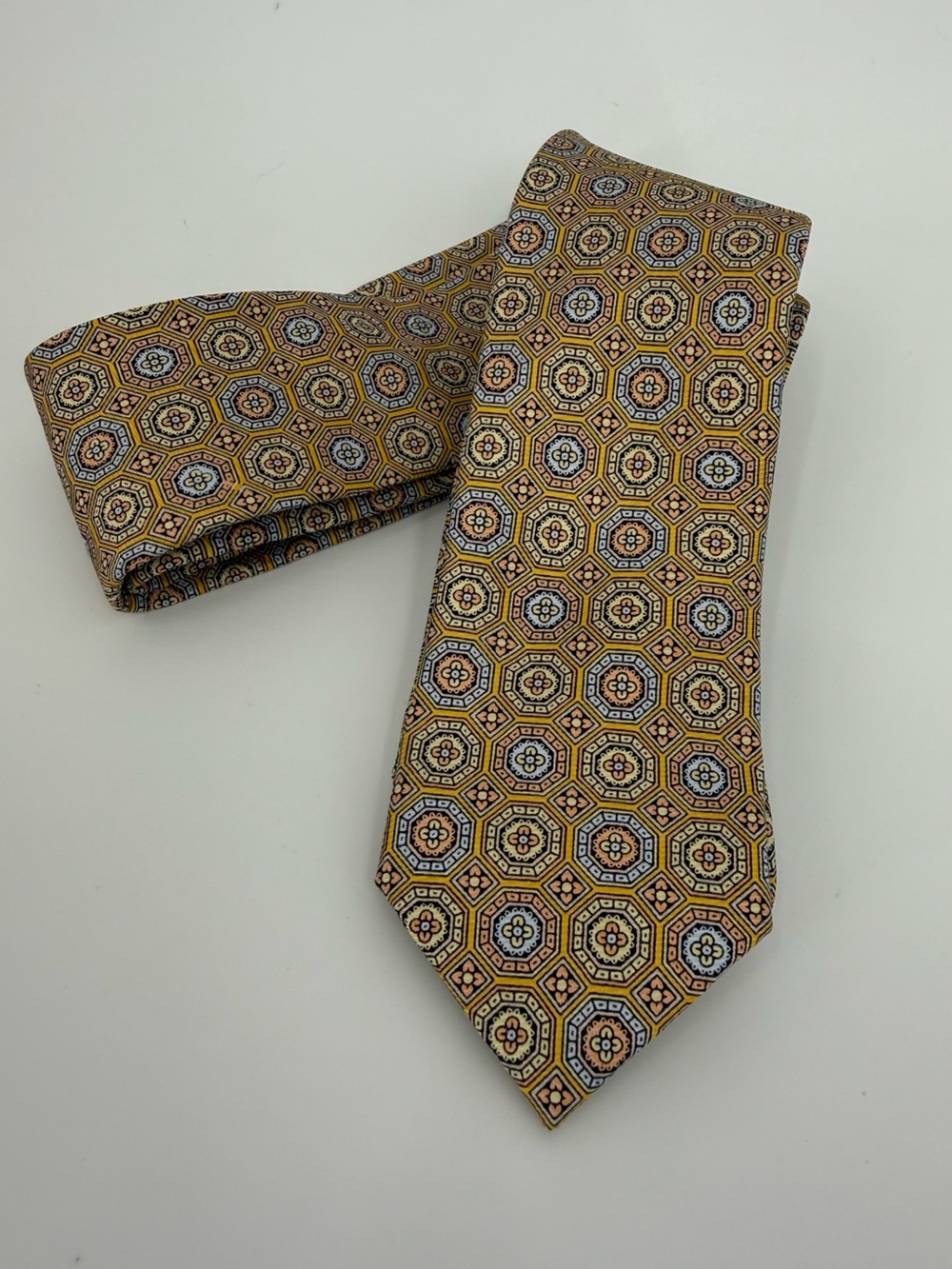 Bespoke New York Silk Medallion Print Necktie | Gold Multi